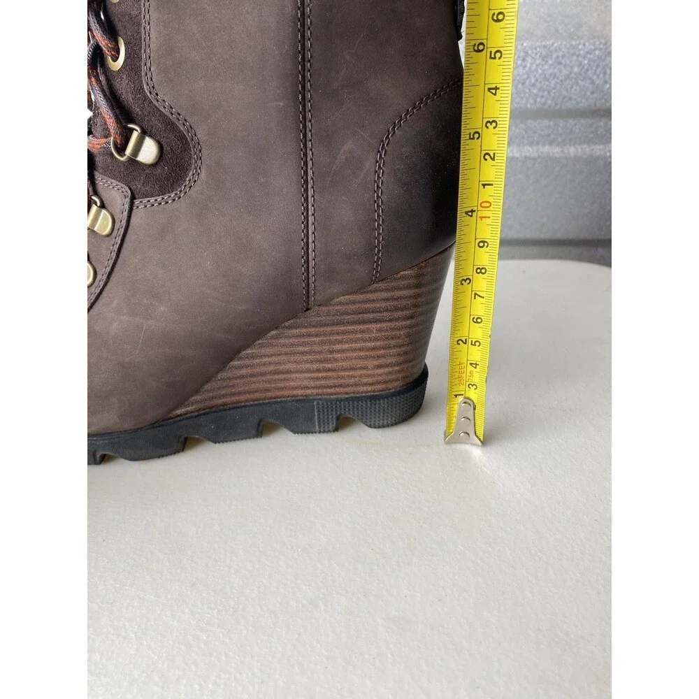 SOREL Joan Laceup WEDGE BOOTS All Weather Ankle BOOTIE Womens Size 9